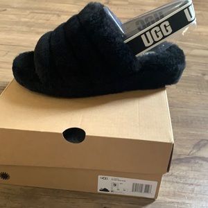 NWT UGG fluff yeah slides